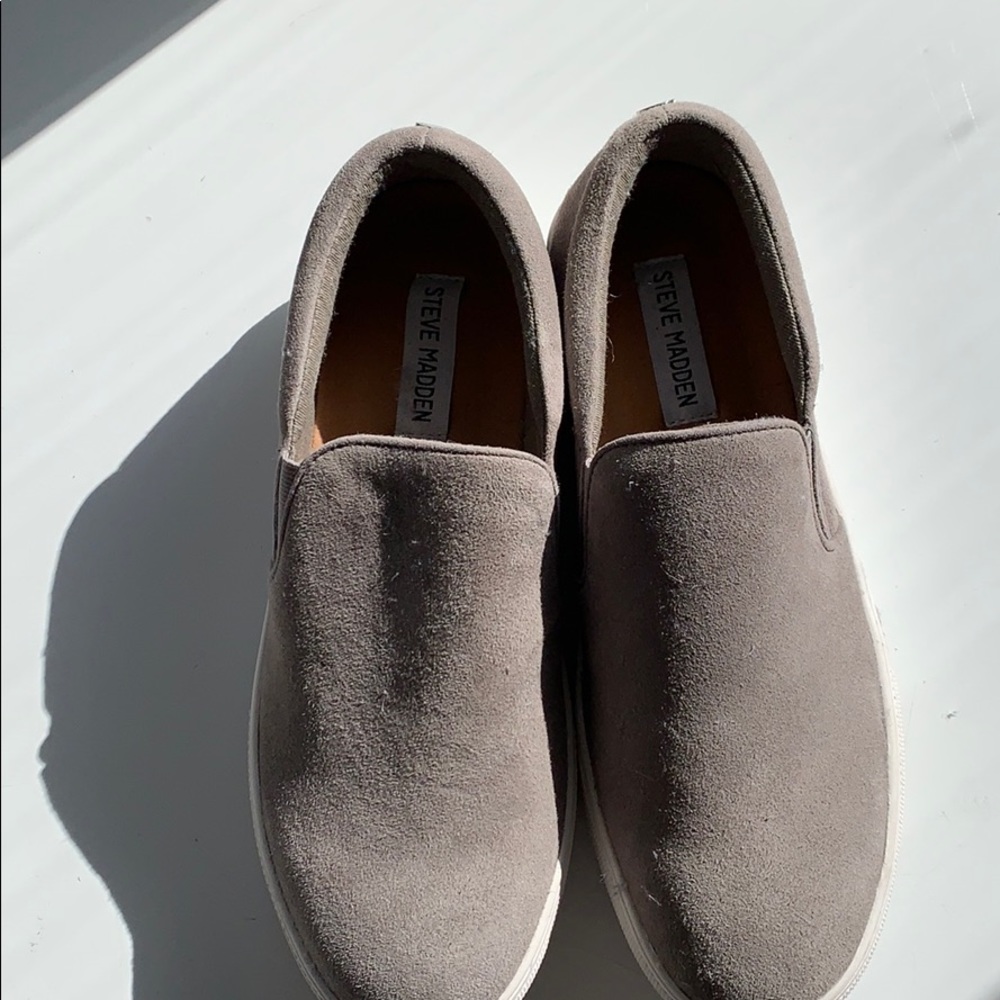 Steve Madden Grey Suede Slide ons